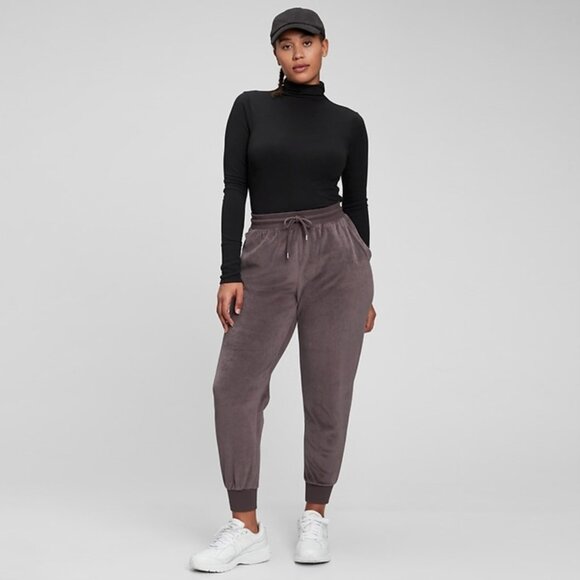 NWOT Gap Velour Joggers - Picture 2 of 10